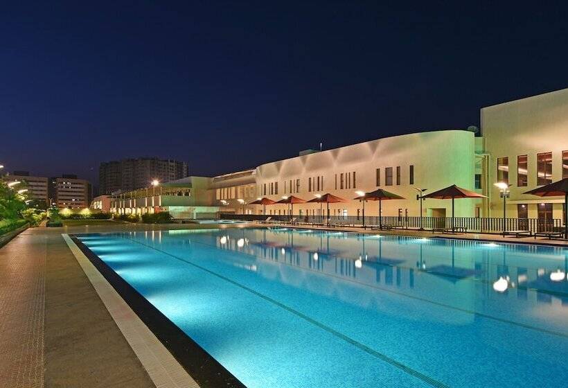 Отель Club One Virar