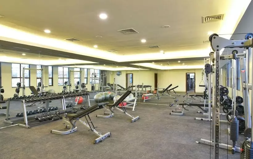 Hotelli Club One  Virar