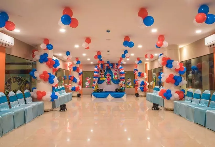 Hotelli Club One  Virar