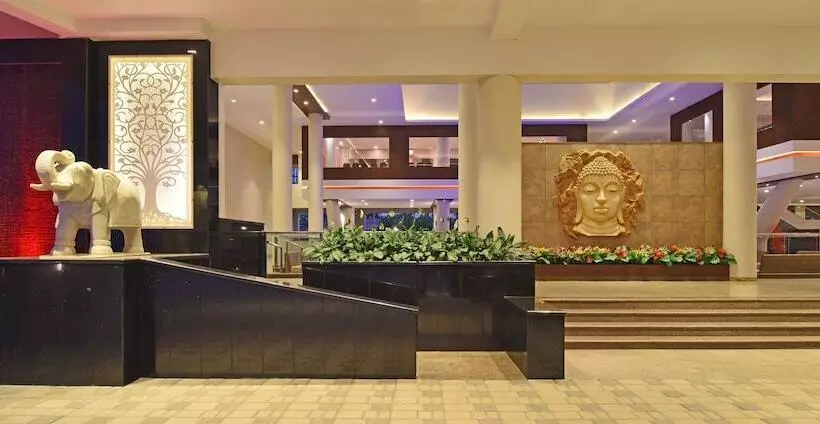 Hotelli Club One  Virar