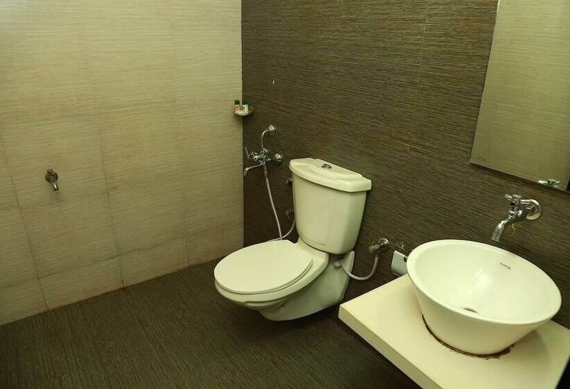 فندق Edassery Village Retreat