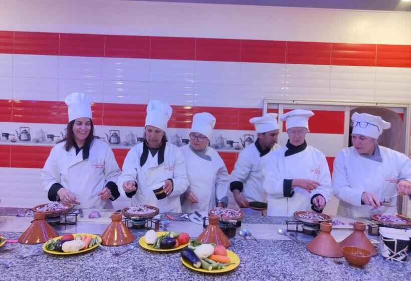 Отель Gîte D étape Tamaloute