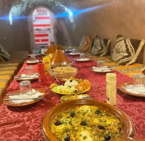 Hotelli Gîte D étape Tamaloute