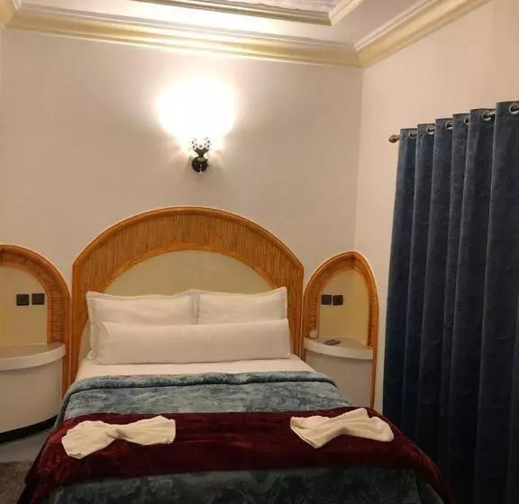 Hotelli Gîte D étape Tamaloute