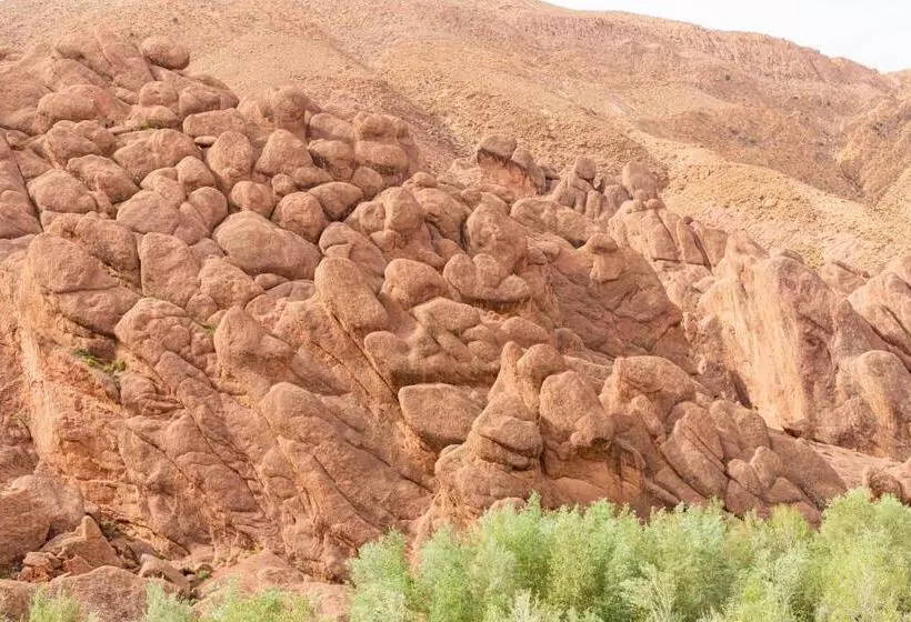 Hotelli Gîte D étape Tamaloute