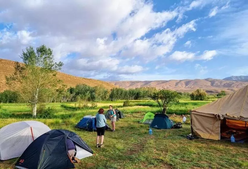 Hotelli Gîte D étape Tamaloute