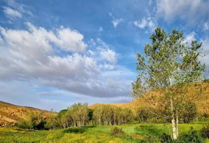 Hotelli Gîte D étape Tamaloute