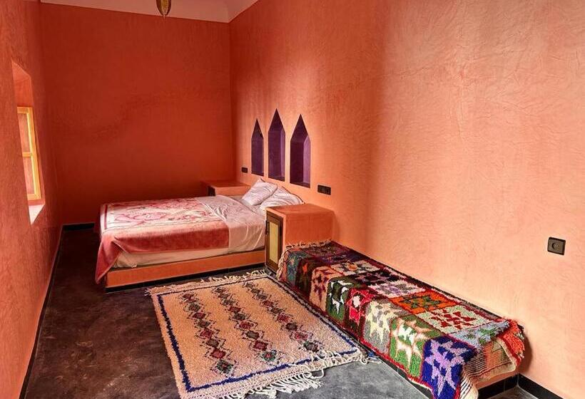 Отель Gîte D étape Tamaloute