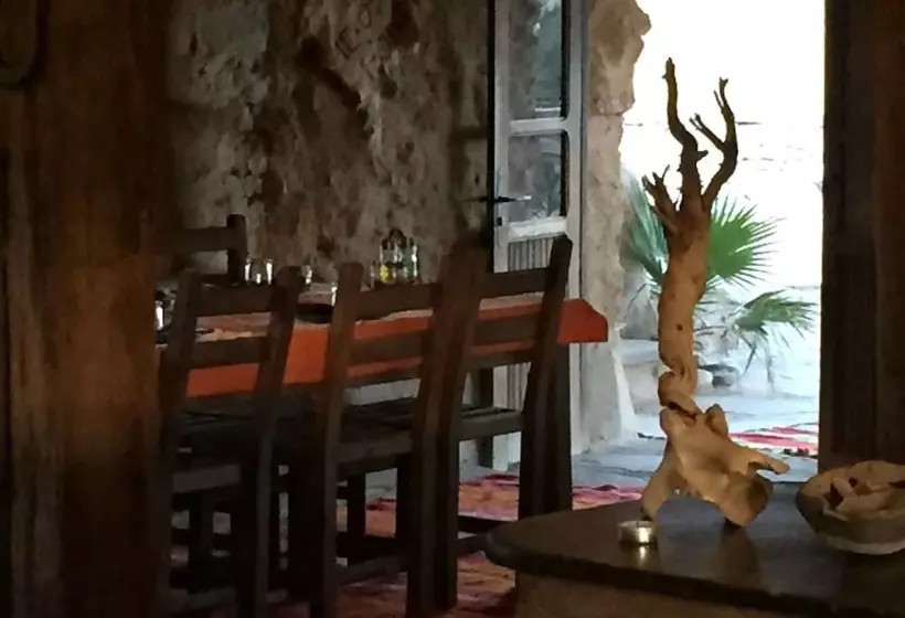 Hotelli Maison Boutchrafine