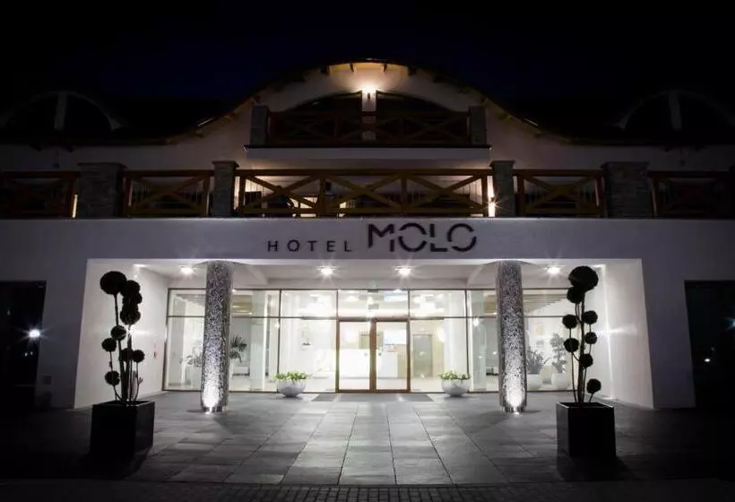Hotelli Molo Resort