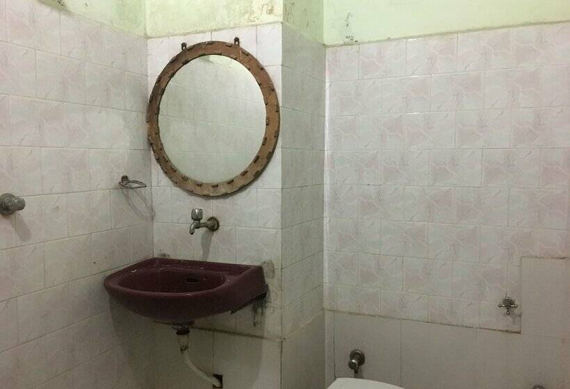 酒店 New White House Tikamgarh