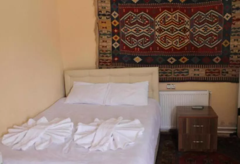 Hotelli Sultan Pansion Bird Paradise