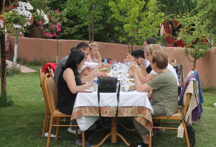 Hotel Sultan Pansion Bird Paradise