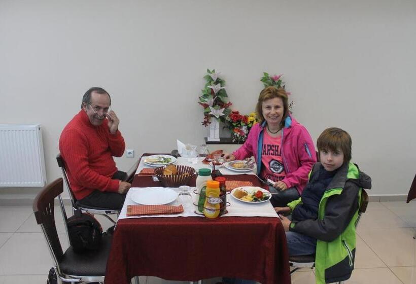 Hotel Sultan Pansion Bird Paradise