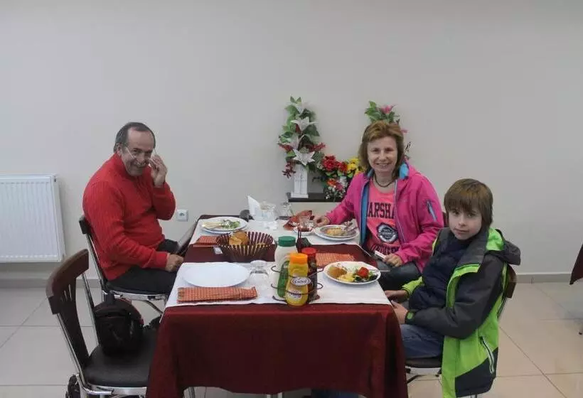 Hotelli Sultan Pansion Bird Paradise