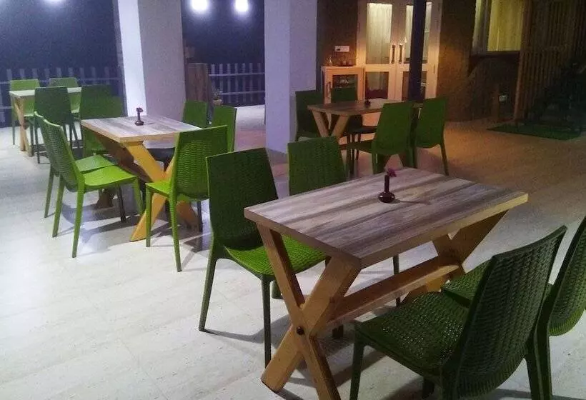 هتل Tag Resorts Garden Courts Solan