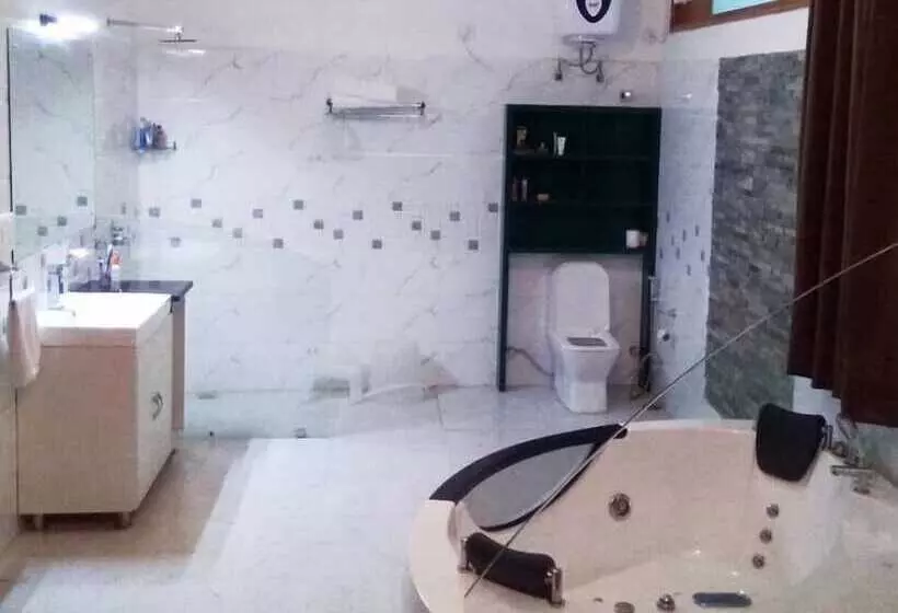 هتل Tag Resorts Garden Courts Solan