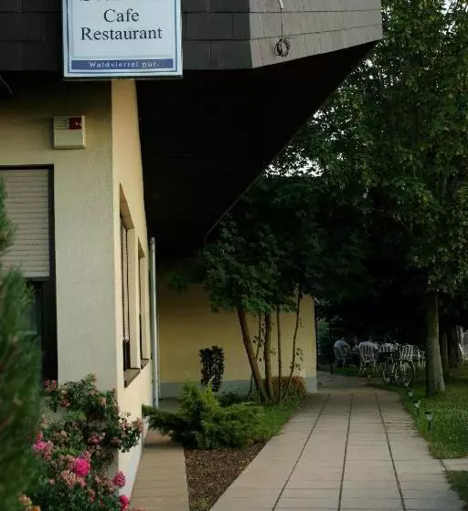 Hotelli Tennis  Und Freizeitzentrum Neudörfl