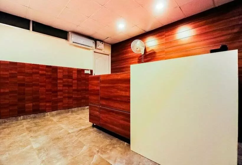هتل The Nest 2 By Oyo Rooms