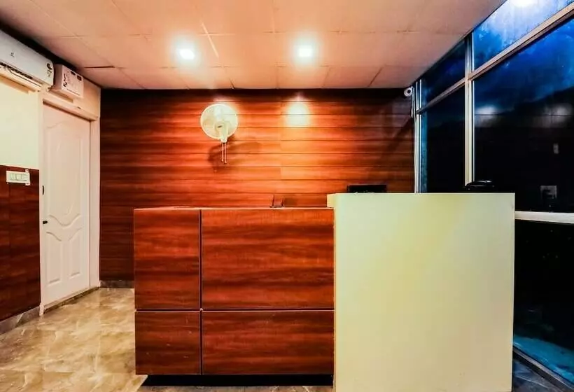 هتل The Nest 2 By Oyo Rooms