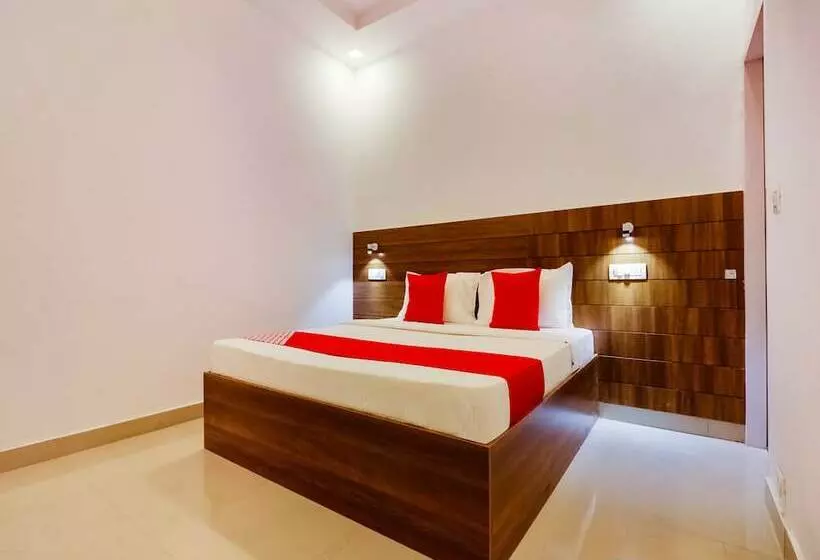 هتل The Nest 2 By Oyo Rooms
