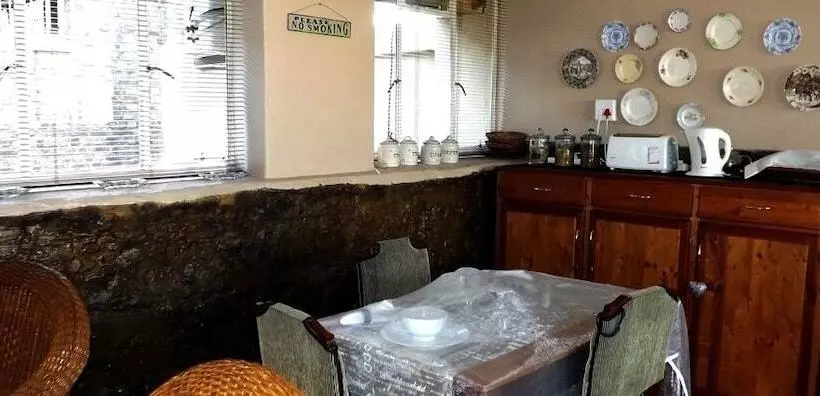 ペンション Barn Guesthouse