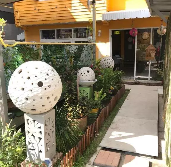 Majatalo Gate 14 Inn