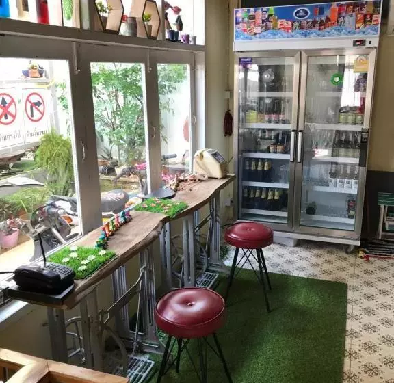 Majatalo Gate 14 Inn