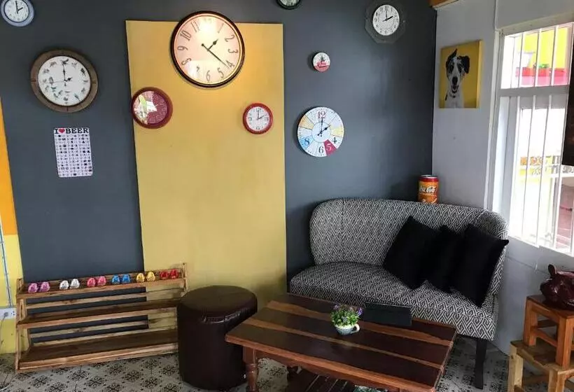 Majatalo Gate 14 Inn