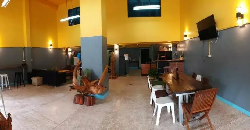 Majatalo Gate 14 Inn