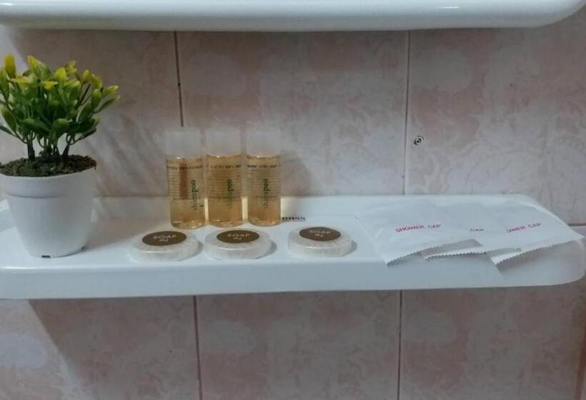 פנסיון Gate 14 Inn