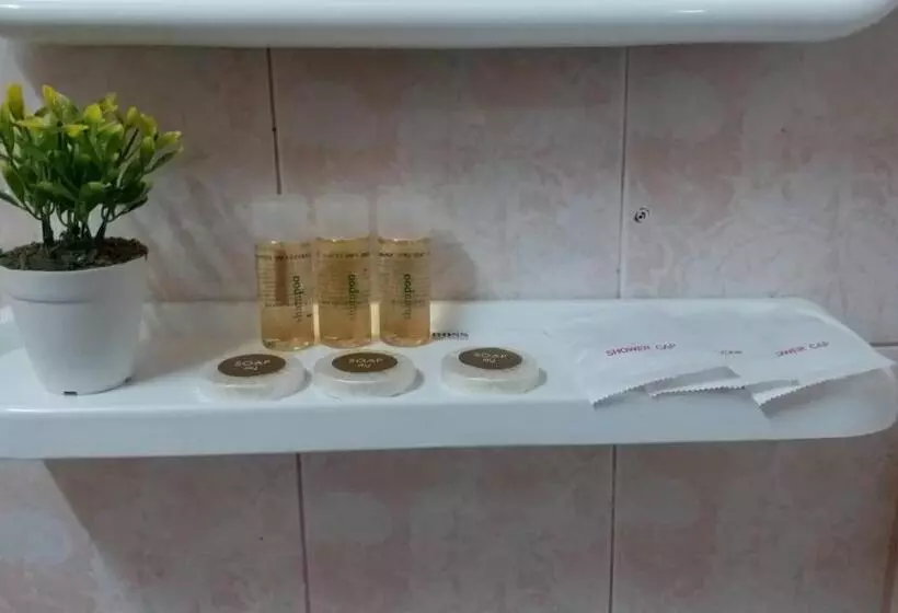 Majatalo Gate 14 Inn