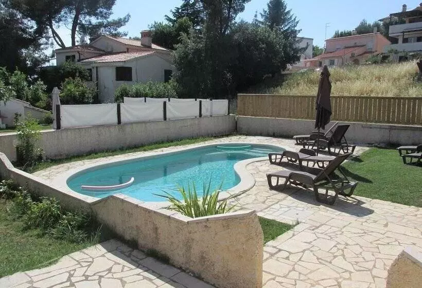ペンション Guesthouse Suzy