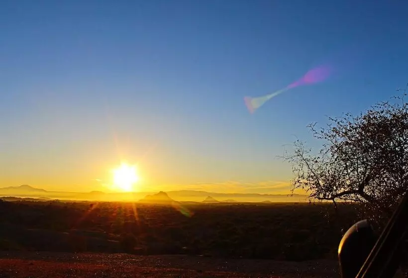 リゾートホテル Varawal Jawai Leopard Safari Camp