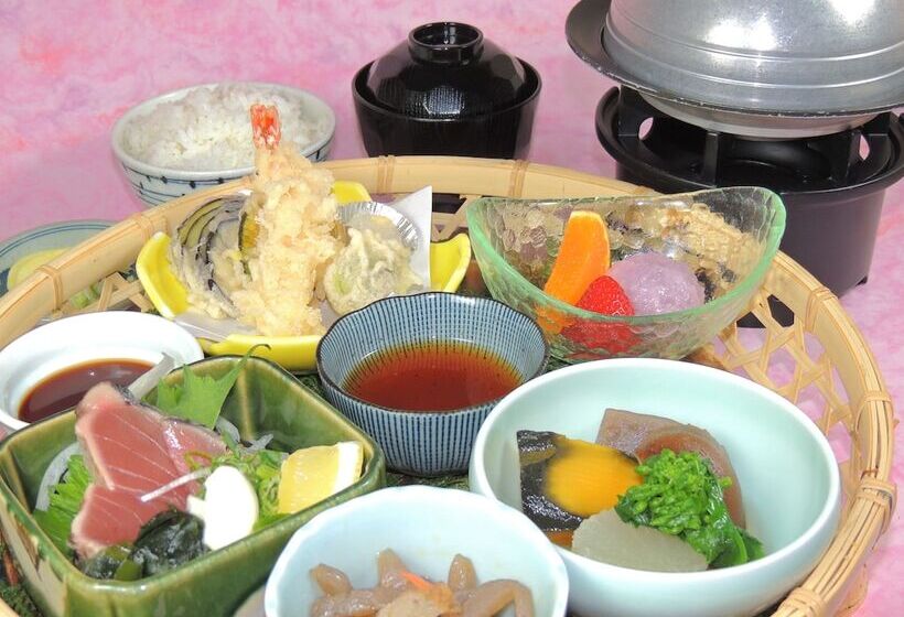 Рёкан Nakatsukeikoku Yunomori