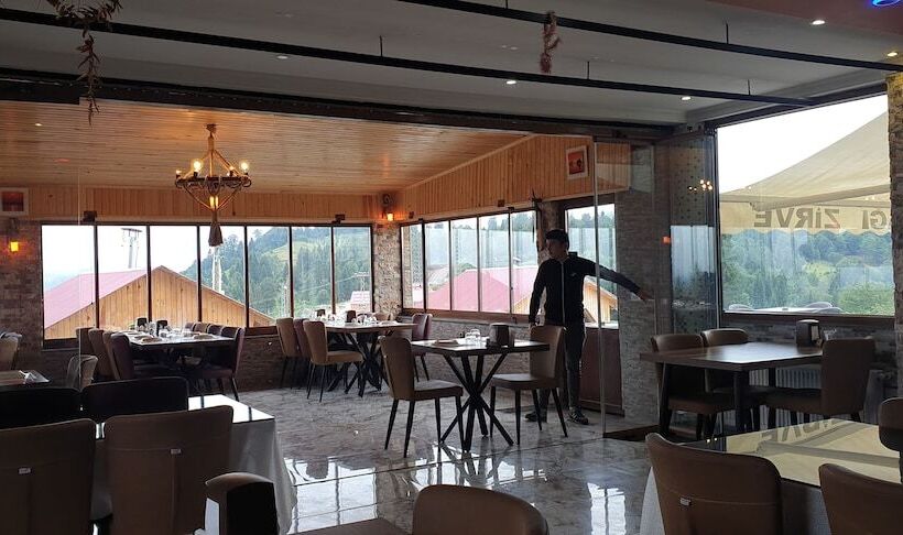 Sisdagi Zirve Otel
