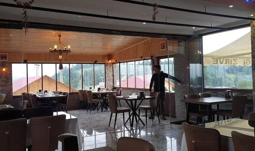 Sisdagi Zirve Otel