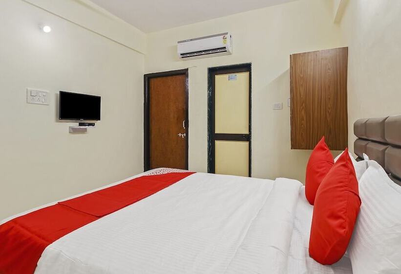 Alok Hotel By Oyo Rooms