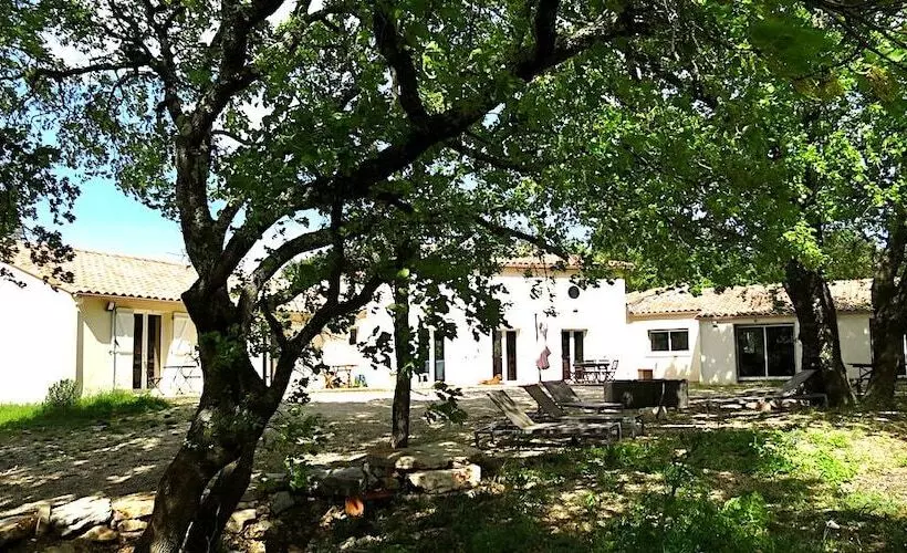 Aamiaismajoitus (B&B) Le Mas De La Draille