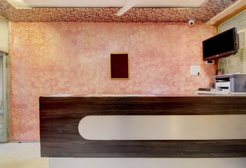 ホテル Abhishek Palace By Oyo Rooms