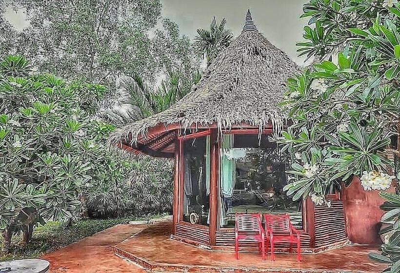 فندق Amphawa Club