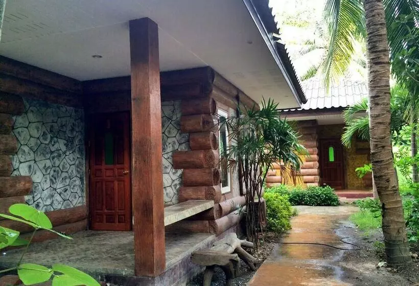 ホテル Amphawa Club