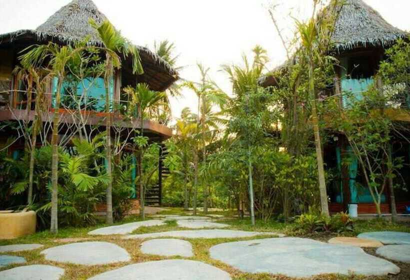 فندق Amphawa Club