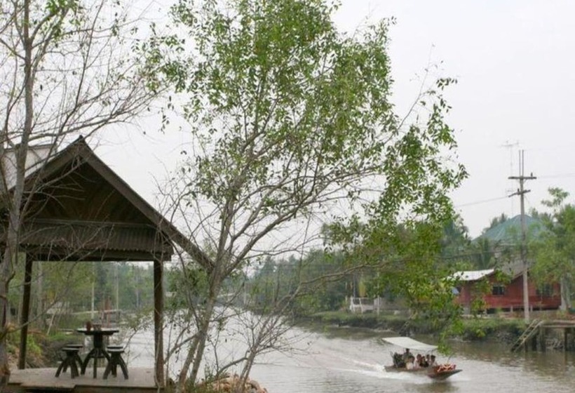 فندق Amphawa Club