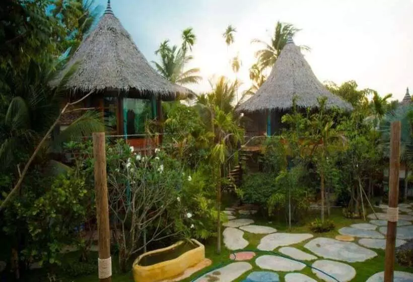 ホテル Amphawa Club