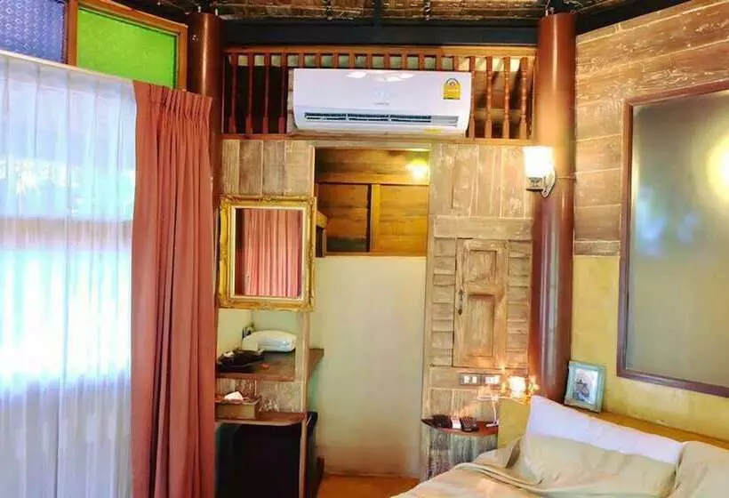 ホテル Amphawa Club