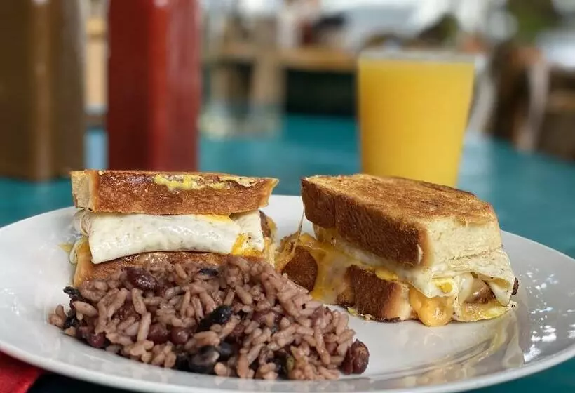 Hotelli Little Corn Beach And Bungalow