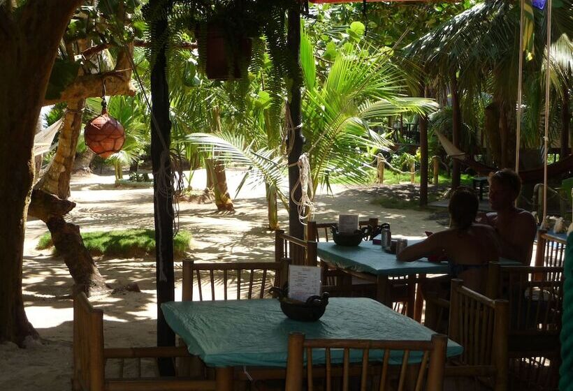 هتل Little Corn Beach And Bungalow