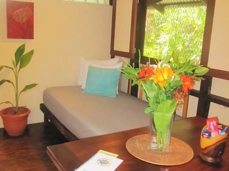 Hotelli Little Corn Beach And Bungalow