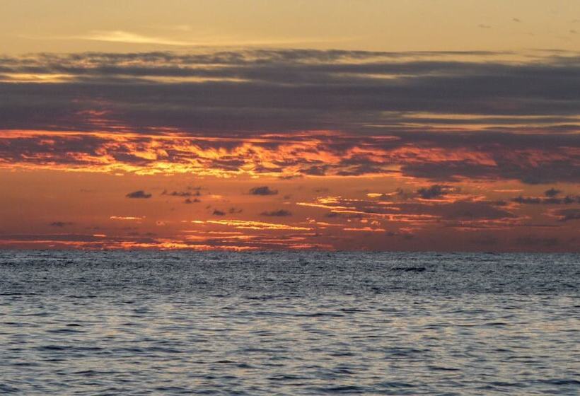 هتل Little Corn Beach And Bungalow